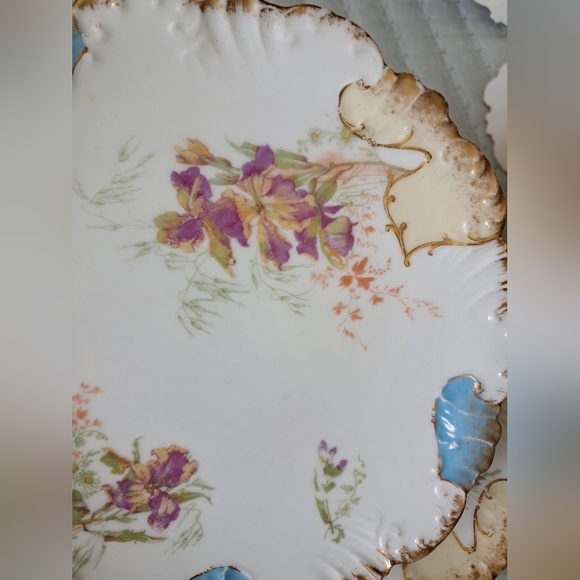 Antique 1880s Limoges French Porcelain Dessert Set of 4 Plates in Floral Motif - Picture 8 of 10